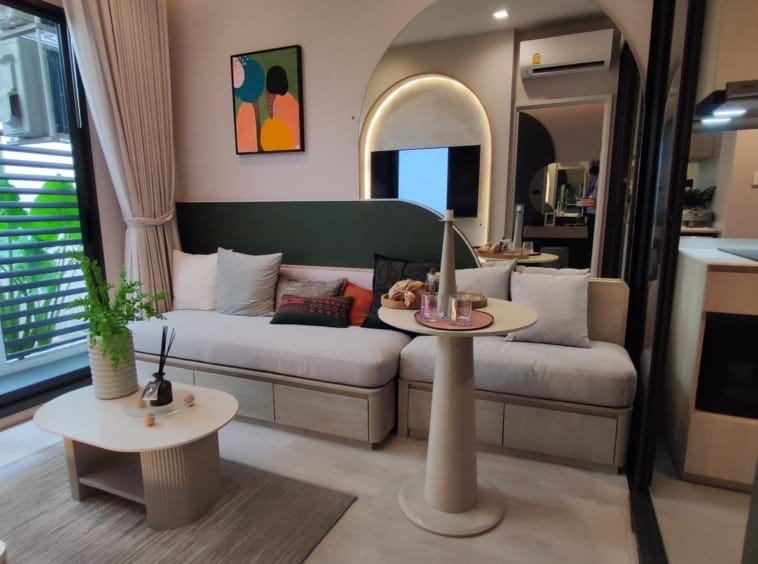 The Reference Sathorn Wongwian yai (1 Bed)