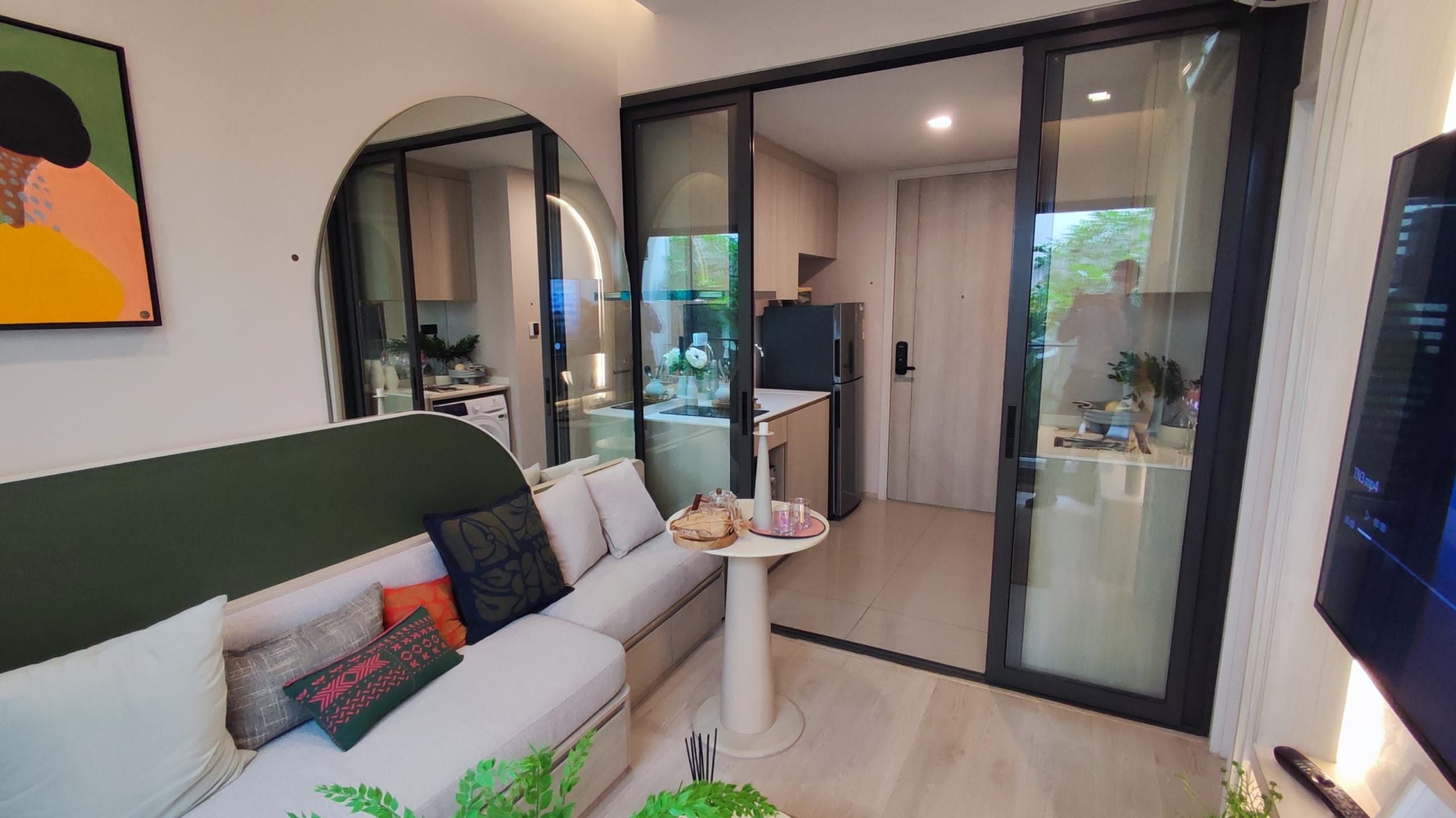 The Reference Sathorn Wongwian yai (1 Bed)